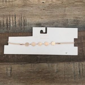 Women’s Flower Chocker Necklace